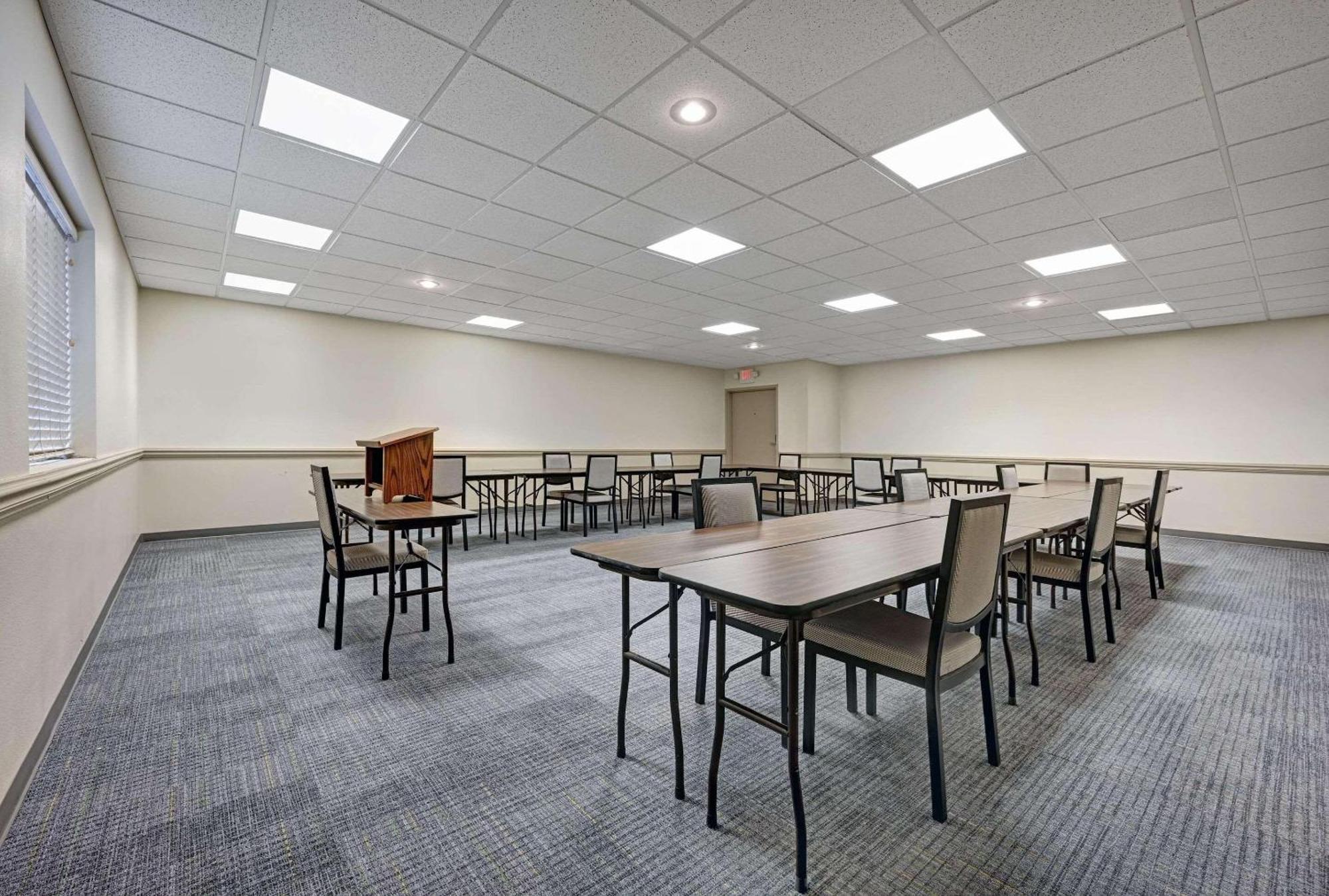 Country Inn & Suites By Radisson, Pierre, Sd Ngoại thất bức ảnh